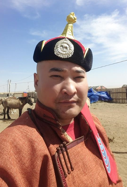 Уртын дуучин Д.Жавхаасайханы “дэггүйтэл бөөн баяр дагуулав”